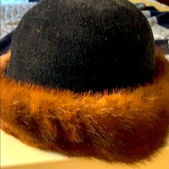 Mink - Picture 2 of 7